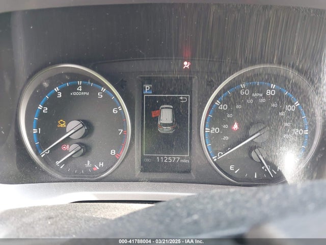JTMWFREV6JJ175575 Toyota Rav4 Xle