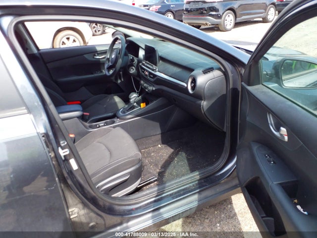 3KPF24AD9ME303000 KIA FORTE FE