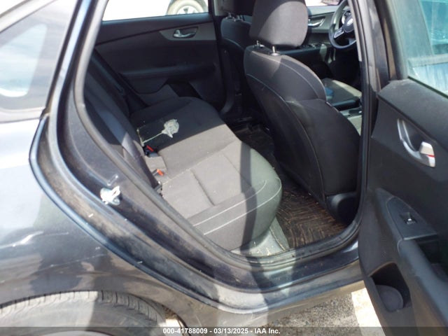 3KPF24AD9ME303000 KIA FORTE FE