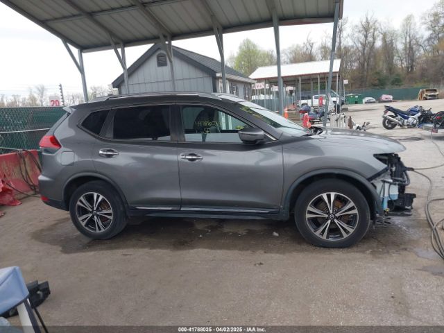 JN8AT2MV1HW263107 Nissan Rogue Sl
