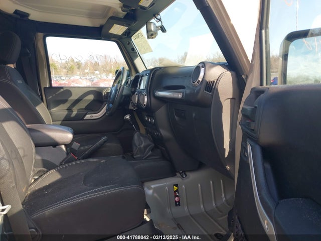 1C4AJWBG0HL577748 Jeep Wrangler Sahara 4x4
