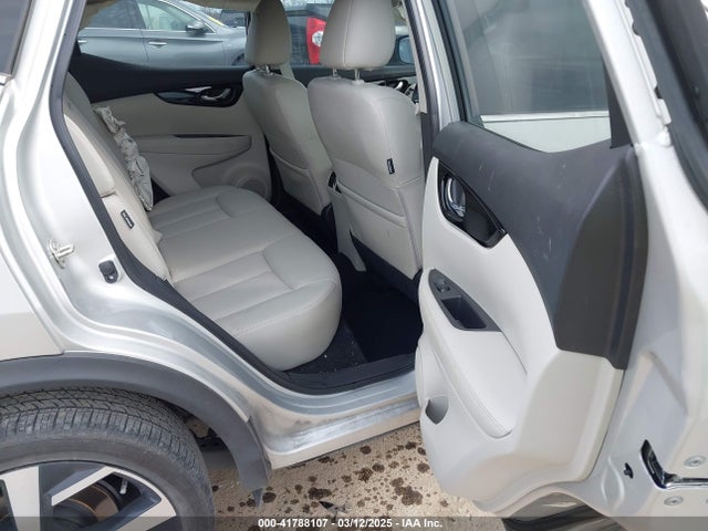 JN1BJ1CW1NW497420 Nissan Rogue Sport Sl Awd Xtronic Cvt