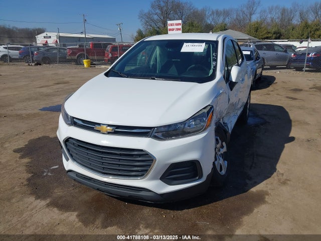 3GNCJKSB5HL159624 Chevrolet TRAX LS