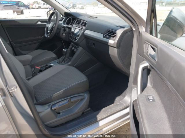 3VV1B7AX1MM070775 Volkswagen Tiguan 2.0t S