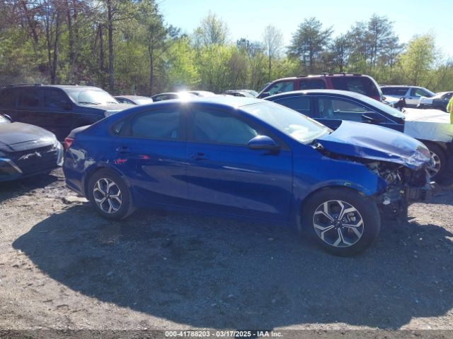 3KPF24AD4ME320271 KIA Forte Lxs