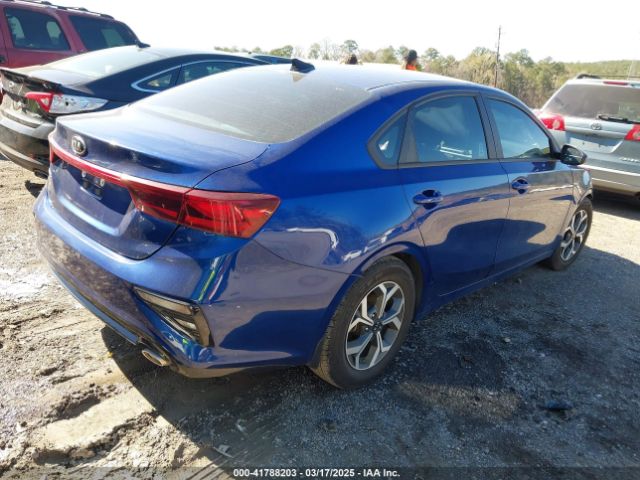 3KPF24AD4ME320271 KIA Forte Lxs