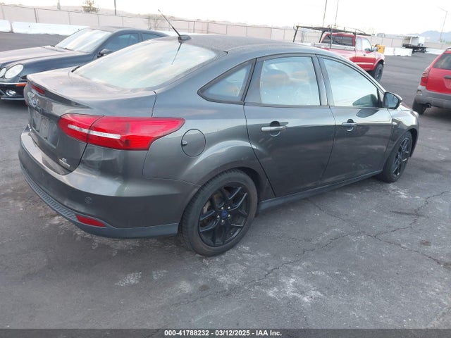 Ford FOCUS SE 2016 1FADP3F28GL286296 Image 4