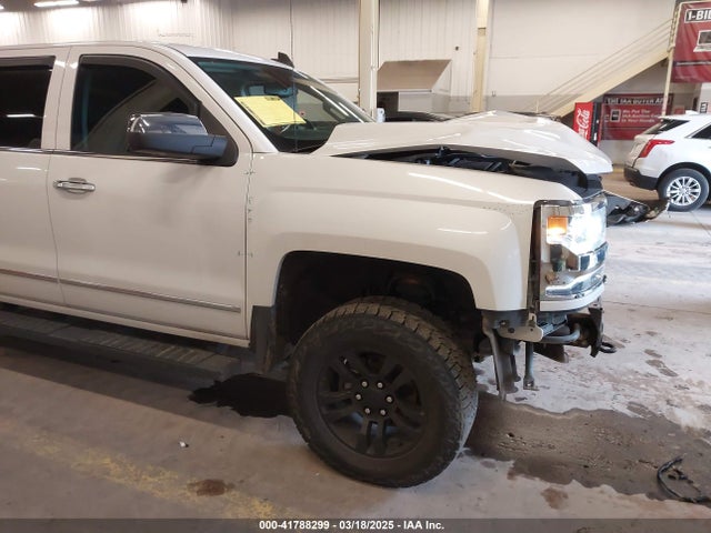 3GCUKSEC5JG596830 Chevrolet Silverado 1500 1lz