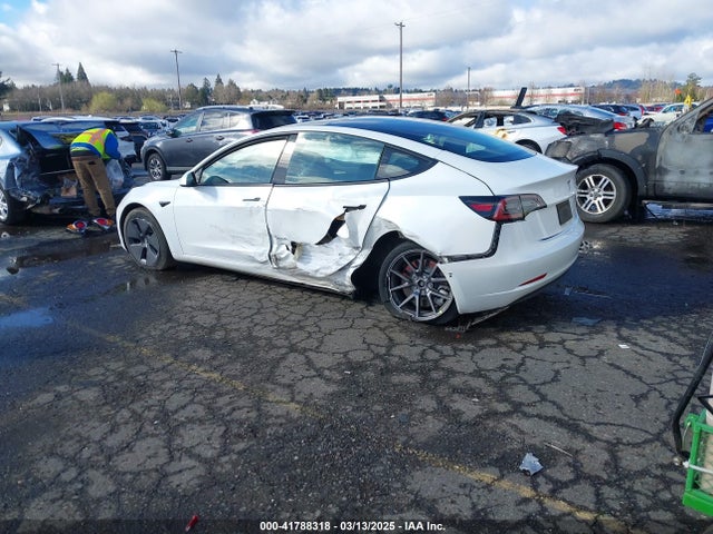2022 TESLA MODEL 3 5YJ3E1EA9NF123455 Photo 2