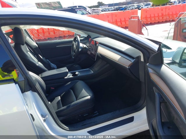 2022 TESLA MODEL 3 5YJ3E1EA9NF123455 Photo 4