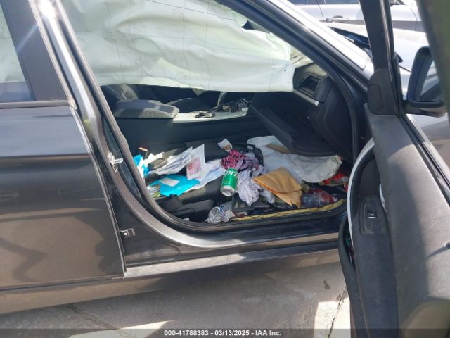 WBA8A9C34HK864072 BMW 320i