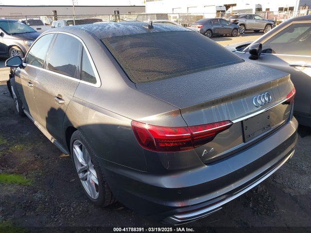 2022 AUDI A4 WAUEAAF41NN010661 Photo 2