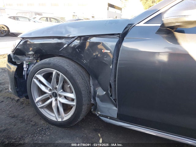 2022 AUDI A4 WAUEAAF41NN010661 Photo 5