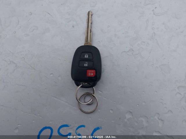 JTDKDTB34E1563091 Toyota Prius C One