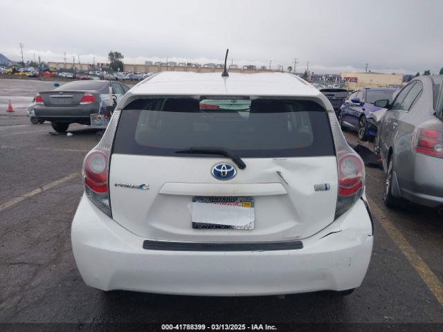 JTDKDTB34E1563091 Toyota Prius C One