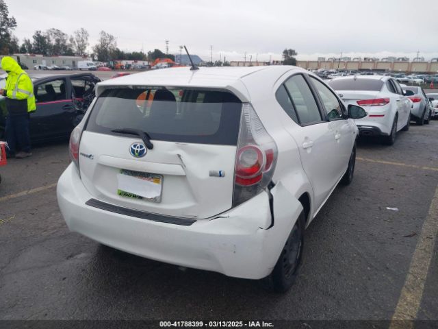 JTDKDTB34E1563091 Toyota Prius C One