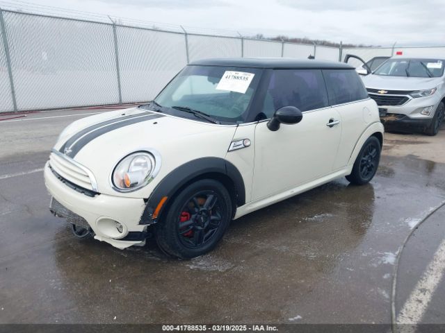 2011 MINI COOPER WMWSU3C52BT092653 Photo 1