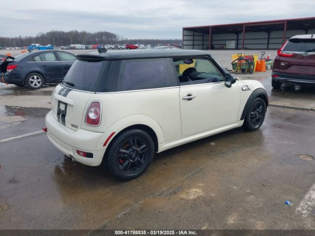 2011 MINI COOPER WMWSU3C52BT092653 Photo 3