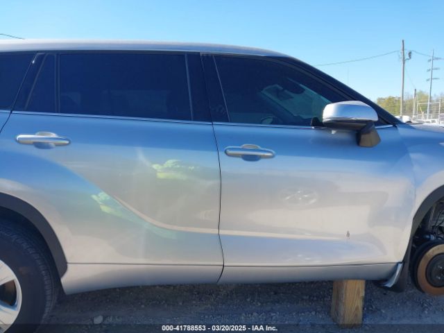 5TDZZRAH9MS533683 Toyota Highlander Le