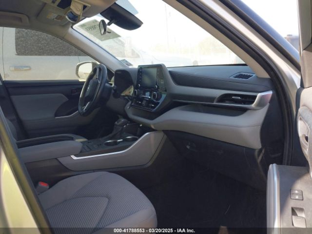 5TDZZRAH9MS533683 Toyota Highlander Le