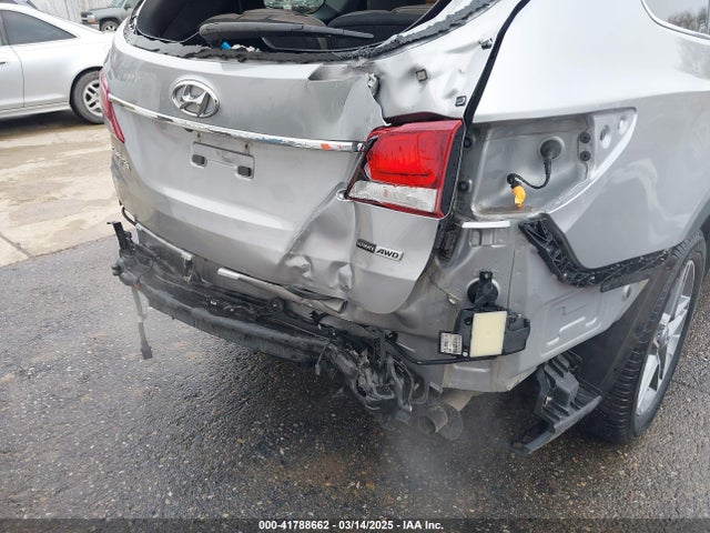 KM8SRDHF1HU166266 Hyundai Santa Fe Se Ultimate
