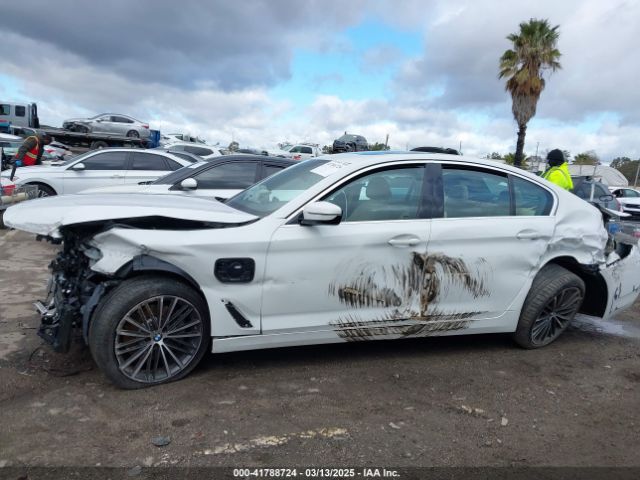WBA13AG0XMCG10032 BMW 530e