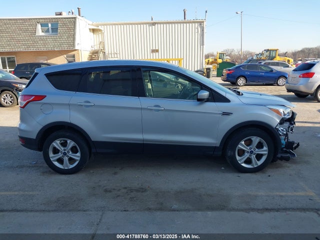 1FMCU9GX0GUA13421 Ford ESCAPE SE