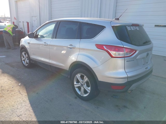 1FMCU9GX0GUA13421 Ford ESCAPE SE