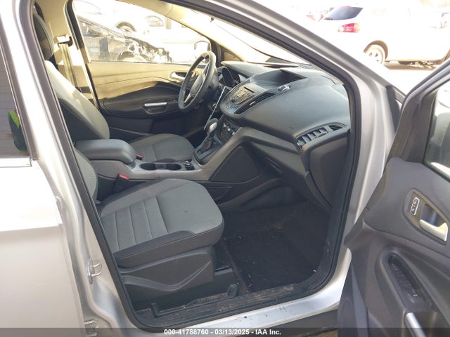 1FMCU9GX0GUA13421 Ford ESCAPE SE