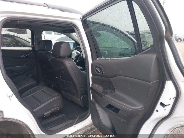 GMC lgx 2023 1GKKNULSXPZ110790 Image 8