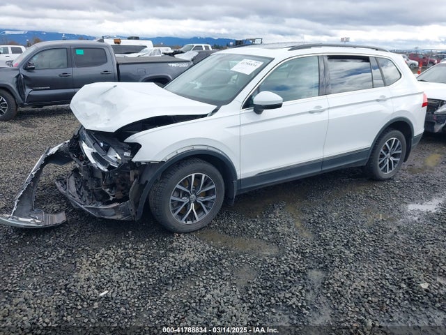 Volkswagen Tiguan 2020 3VV2B7AX6LM015001 Image 2