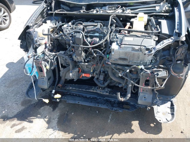JTDKN3DUXF0432144 Toyota Prius Three