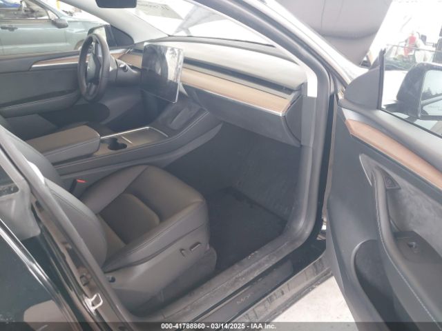 2023 TESLA MODEL Y 7SAYGDEE4PF789102 Photo 4