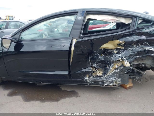 5YJ3E1EA1RF831561 Tesla MODEL 3