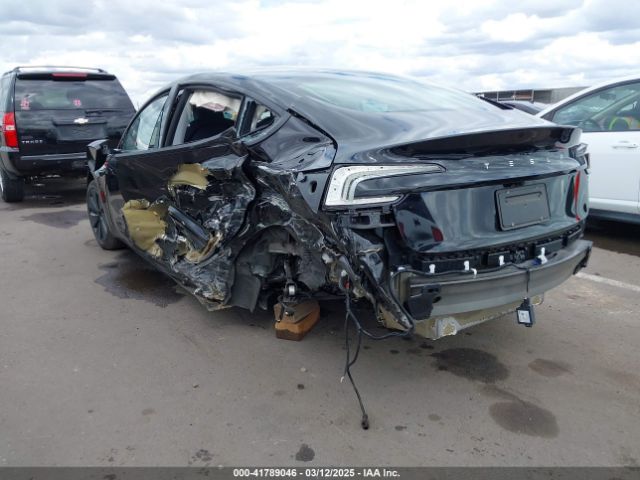 5YJ3E1EA1RF831561 Tesla MODEL 3
