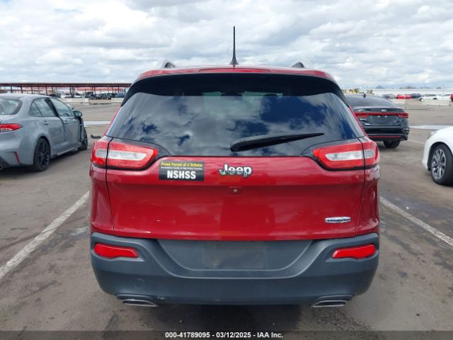 1C4PJLCS8FW516588 Jeep Cherokee Latitude