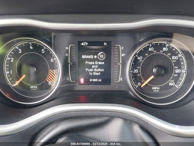 1C4PJLCS8FW516588 Jeep Cherokee Latitude