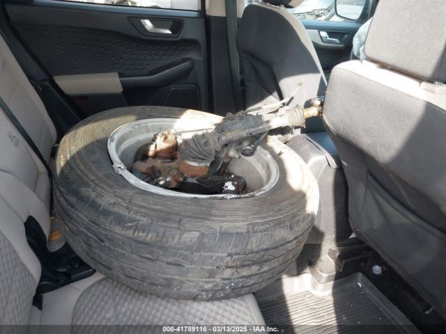 1FMCU9G61LUB25162 Ford ESCAPE SE