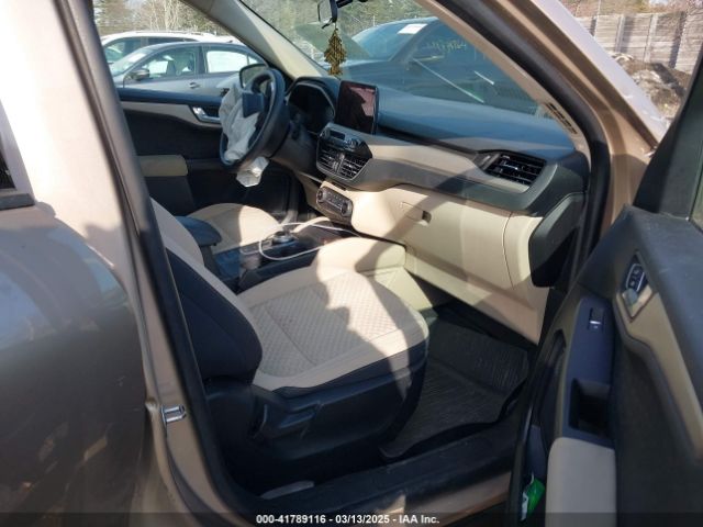 1FMCU9G61LUB25162 Ford ESCAPE SE