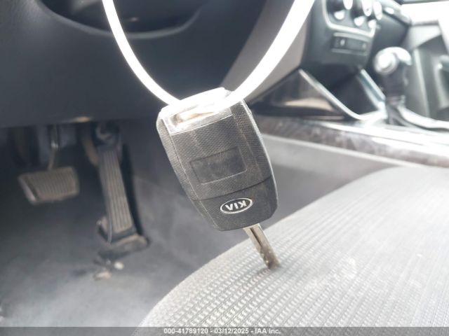 5XYKTCA69EG496907 KIA SORENTO LX