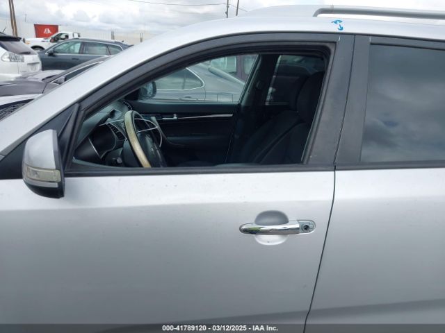 5XYKTCA69EG496907 KIA SORENTO LX