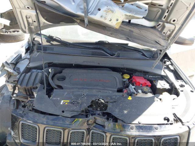 3C4NJDDB9MT527131 Jeep Compass Trailhawk 4x4