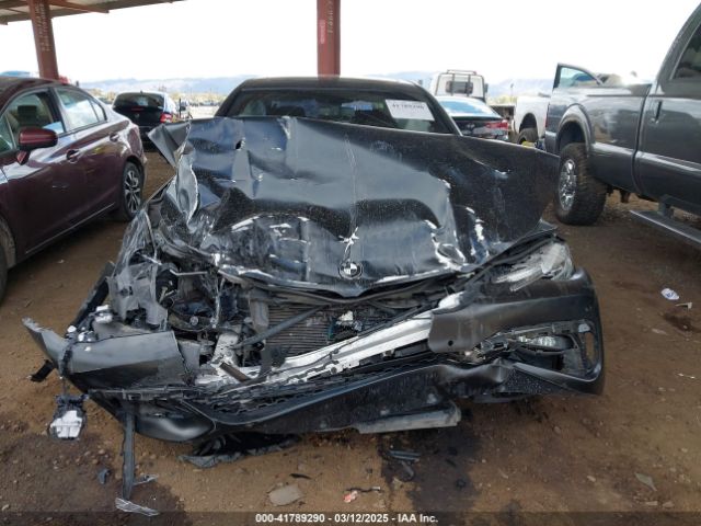 WBA7F0C53JGM23522 BMW 750i