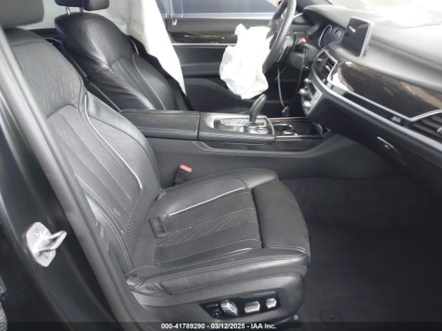 WBA7F0C53JGM23522 BMW 750i