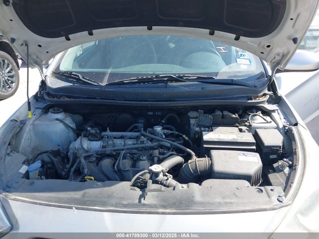 Hyundai ACCENT SE 2017 KMHCT4AE3HU193654 Image 10