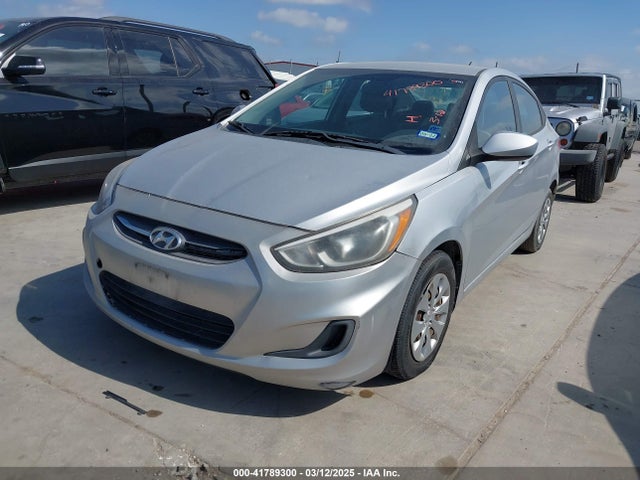 Hyundai ACCENT SE 2017 KMHCT4AE3HU193654 Image 2