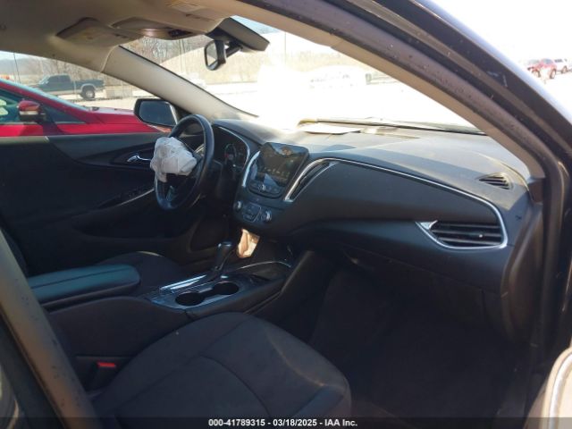 1G1ZD5ST3JF103582 Chevrolet MALIBU LT