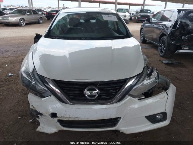 1N4AL3AP2HC488599 Nissan Altima 2.5 Sr