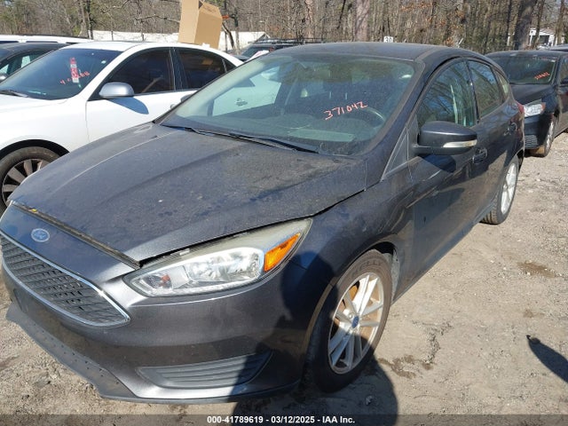 Ford FOCUS SE 2016 1FADP3K20GL371042 Image 2