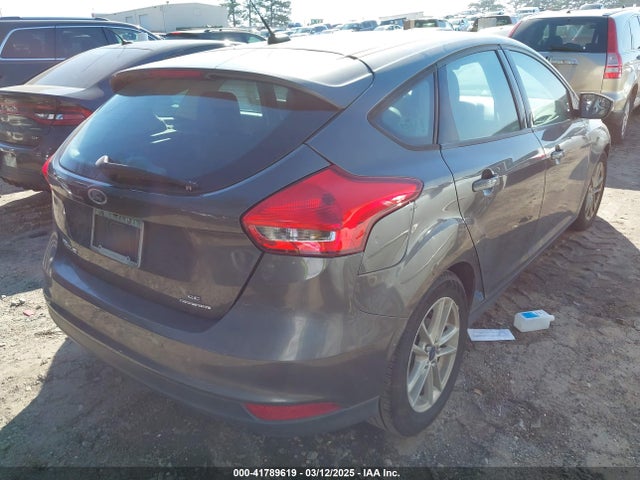 Ford FOCUS SE 2016 1FADP3K20GL371042 Image 4